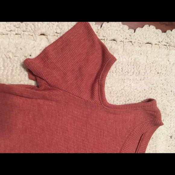 Pink off the shoulder girls top - Picture 2 of 8